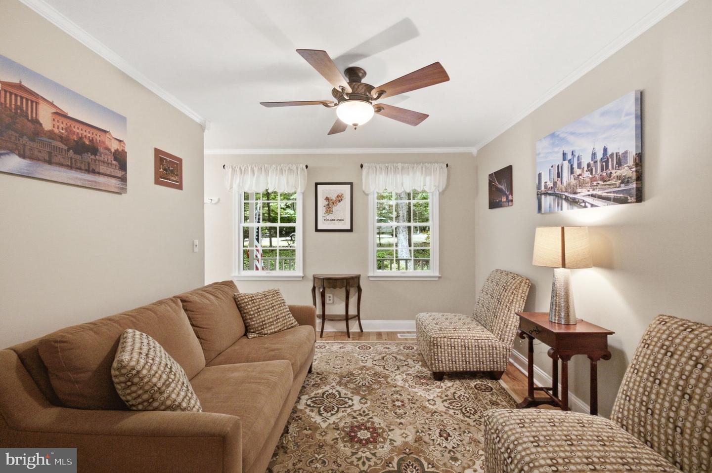 3 Theresa Ln Property Photo 5