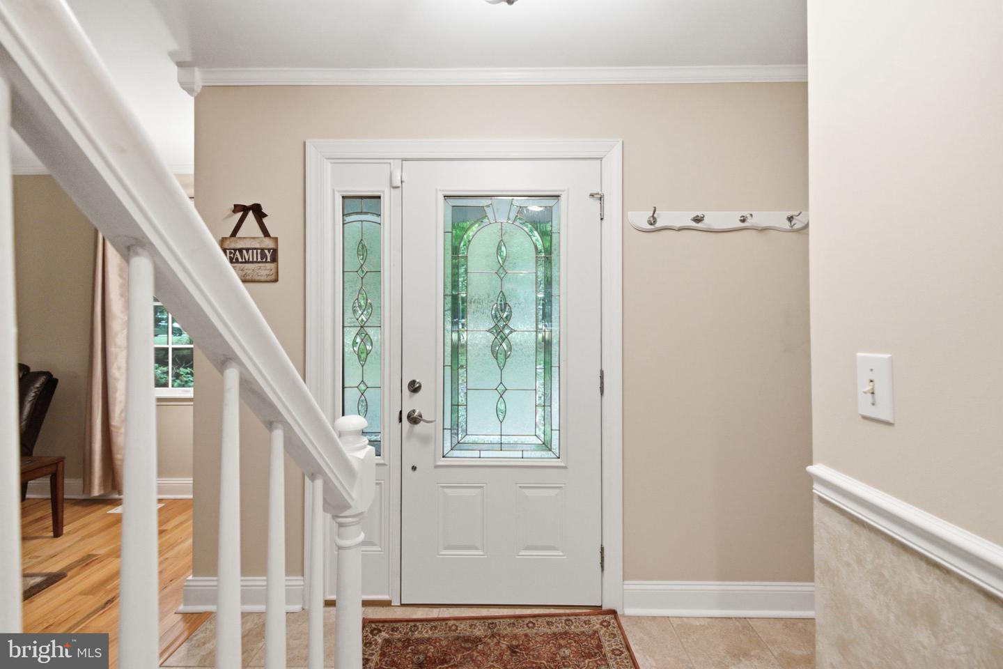 3 Theresa Ln Property Photo 8