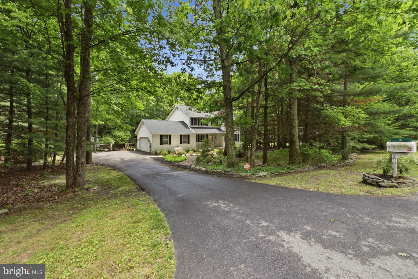 3 Theresa Ln Property Photo 43