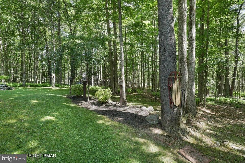 137 Outer Dr Property Photo 10