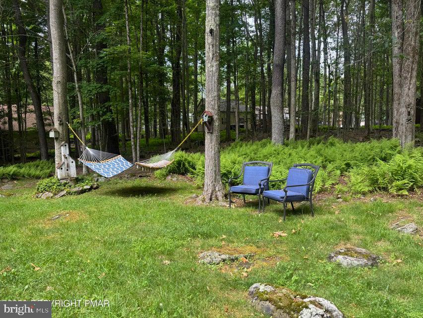 137 Outer Dr Property Photo 12