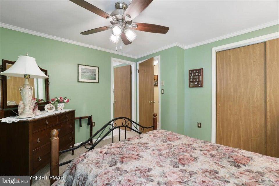 137 Outer Dr Property Photo 21