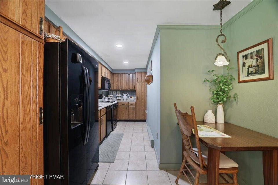 137 Outer Dr Property Photo 29