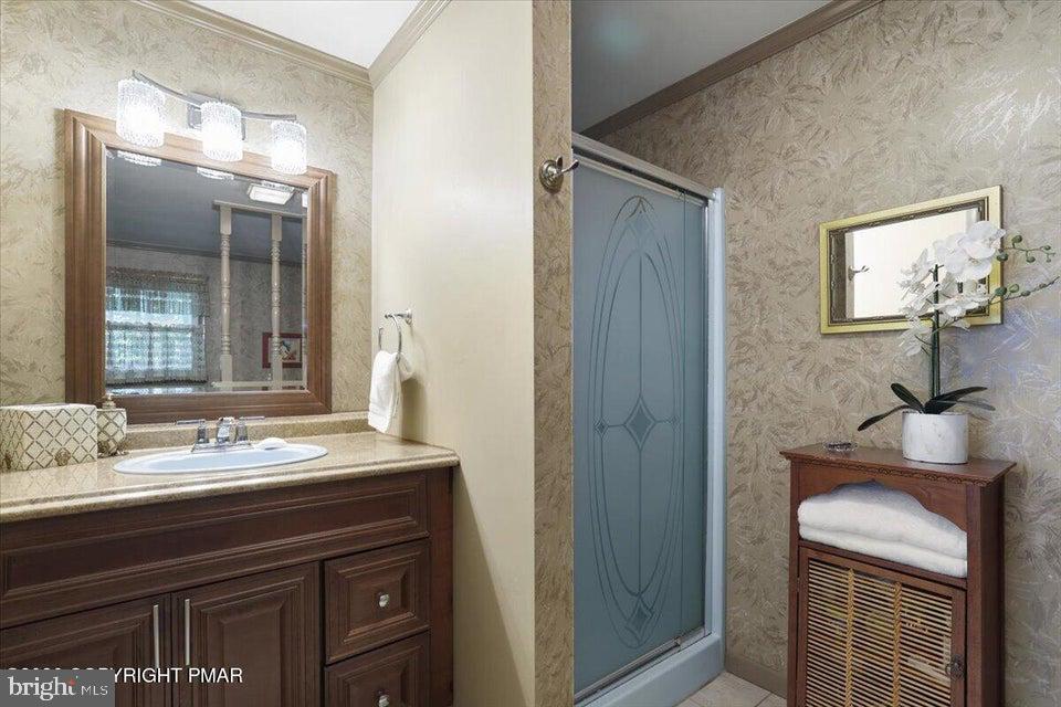 137 Outer Dr Property Photo 35