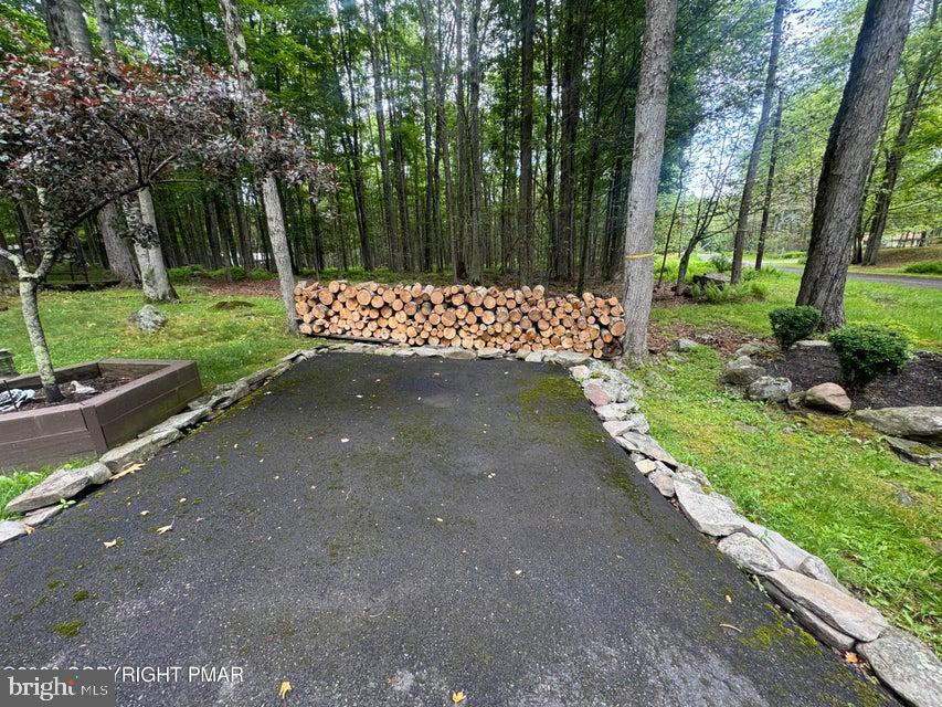 137 Outer Dr Property Photo 44