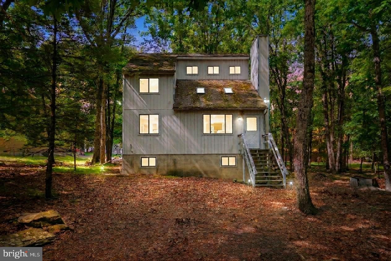 1422 Melrose Ter Property Photo 1