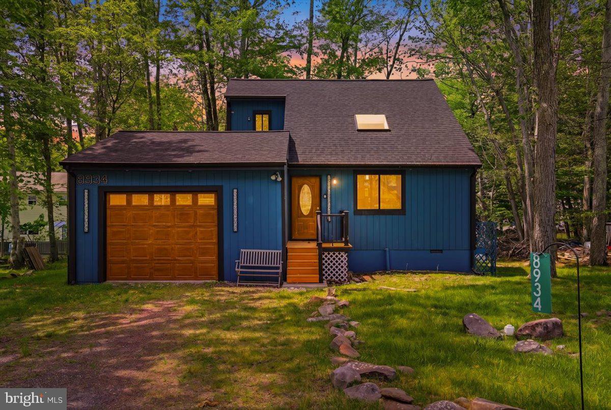 8934 Deerfield Rd Property Photo 1