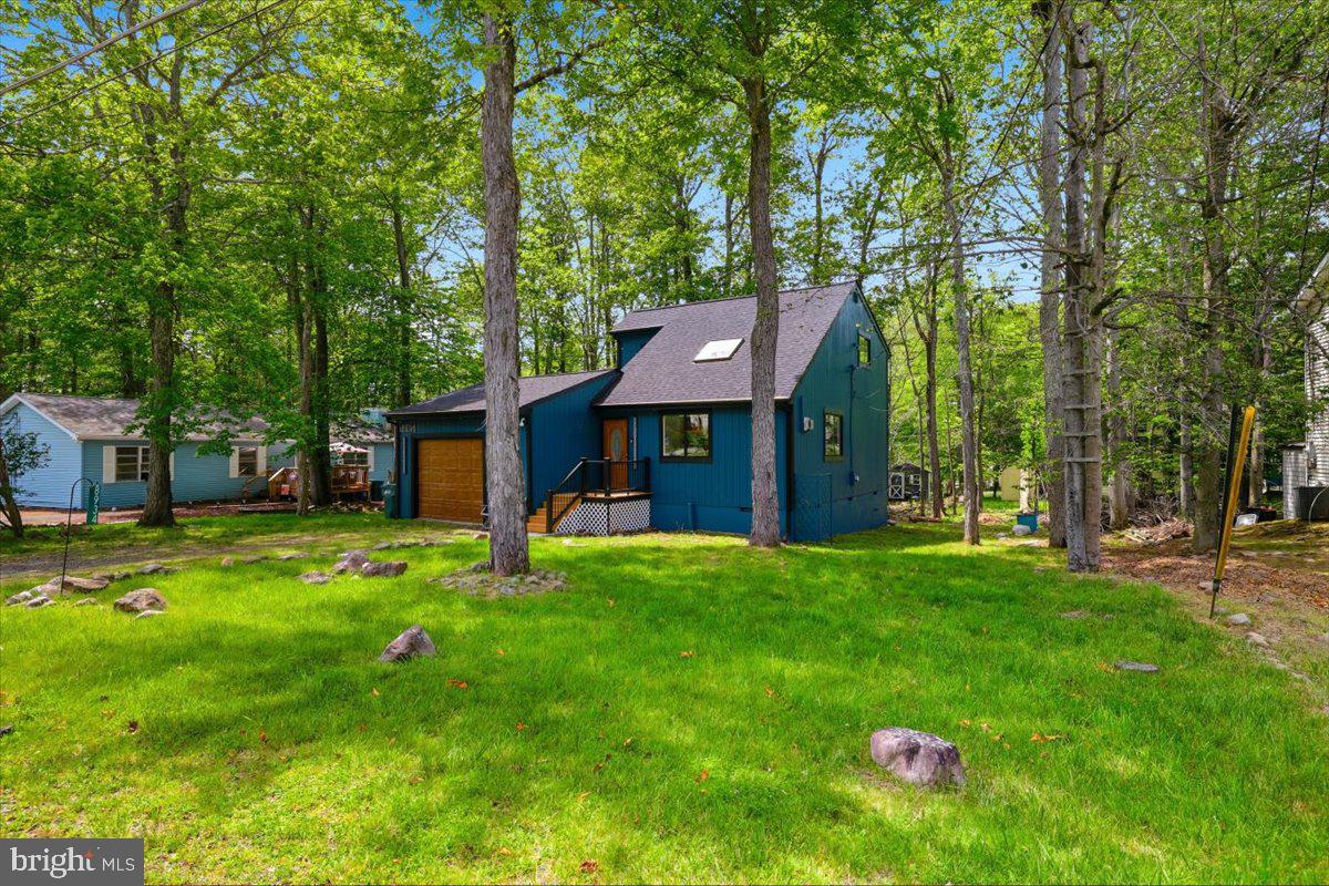 8934 Deerfield Rd Property Photo 6