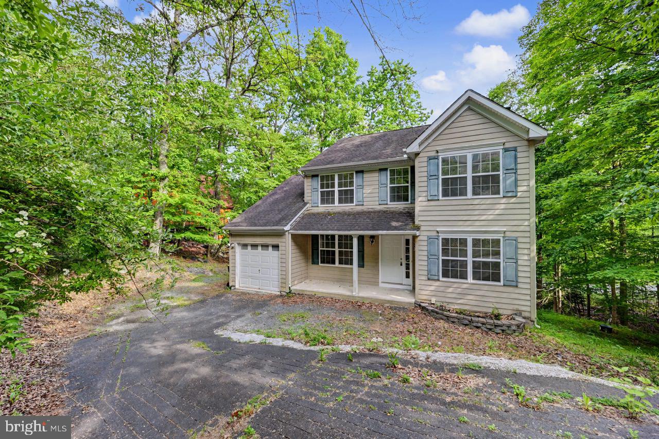 112 CEDAR LN
