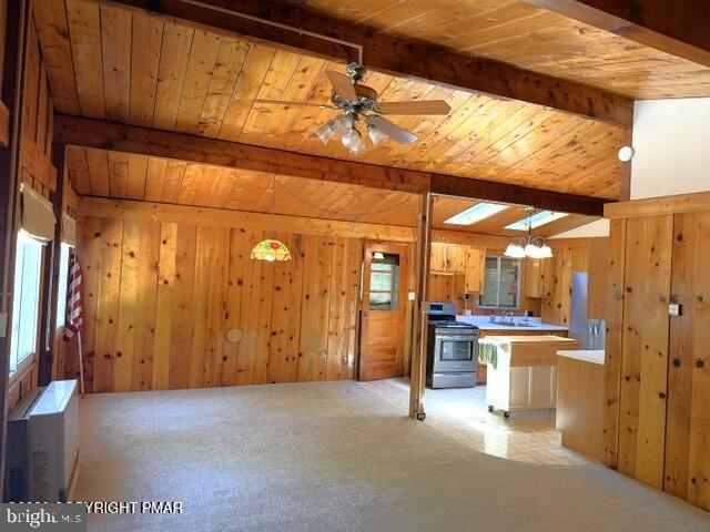 241 Champlain Dr Property Photo 3
