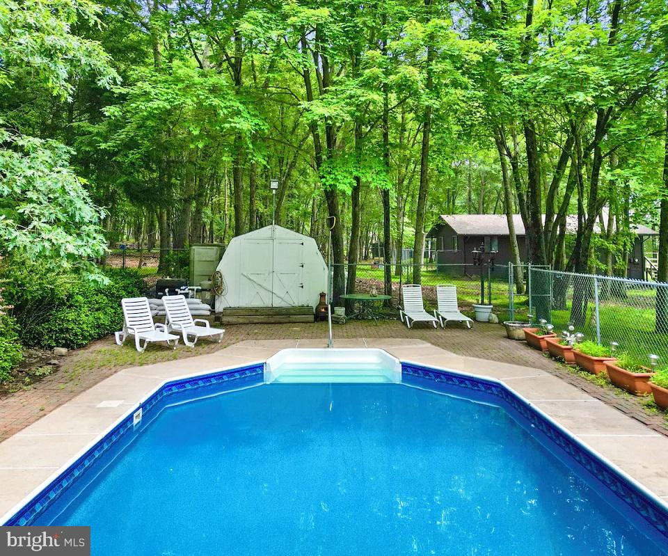 271 N Shore Dr Property Photo 10