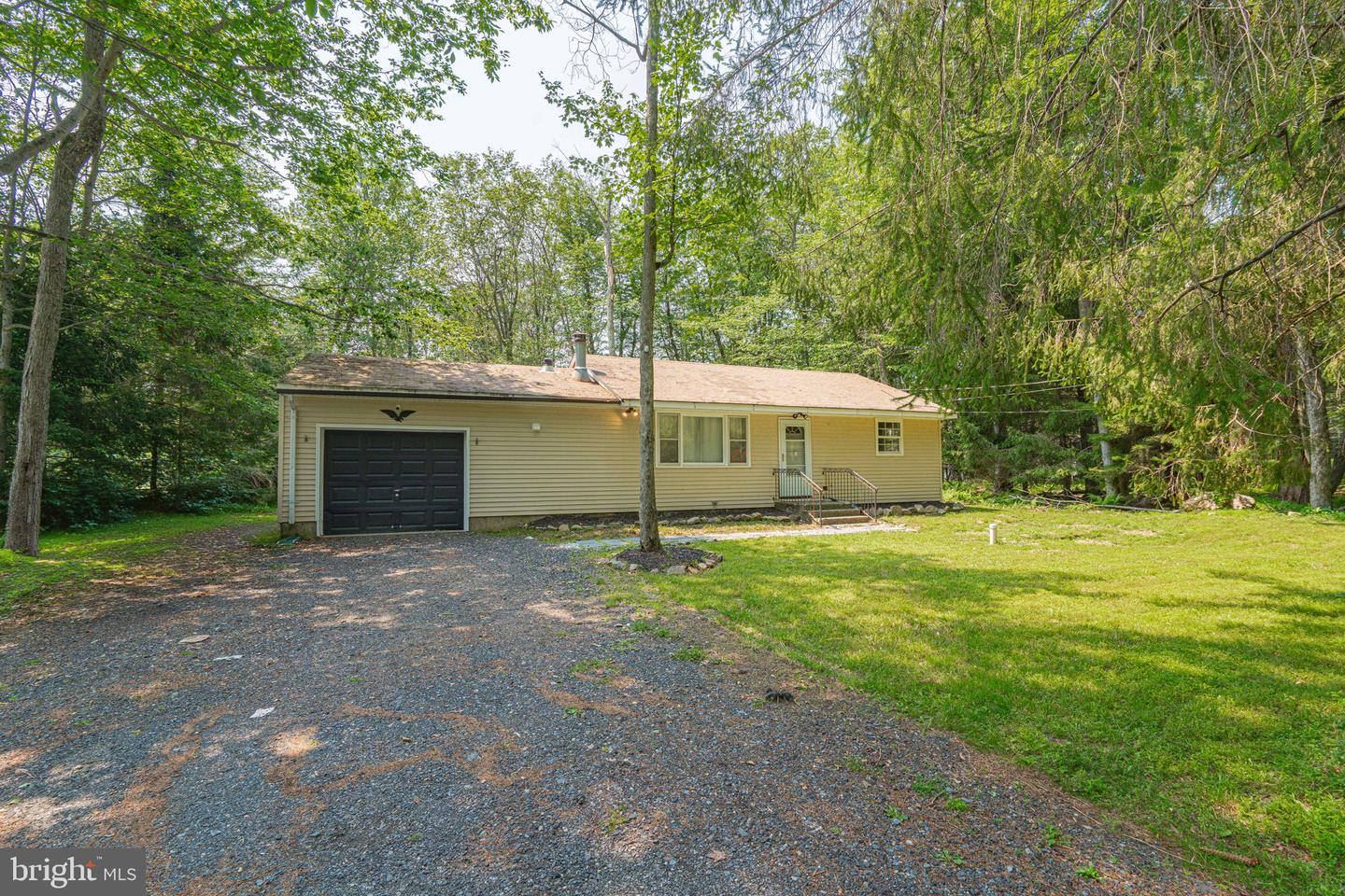 3279 Beech Ridge Dr Property Photo 2