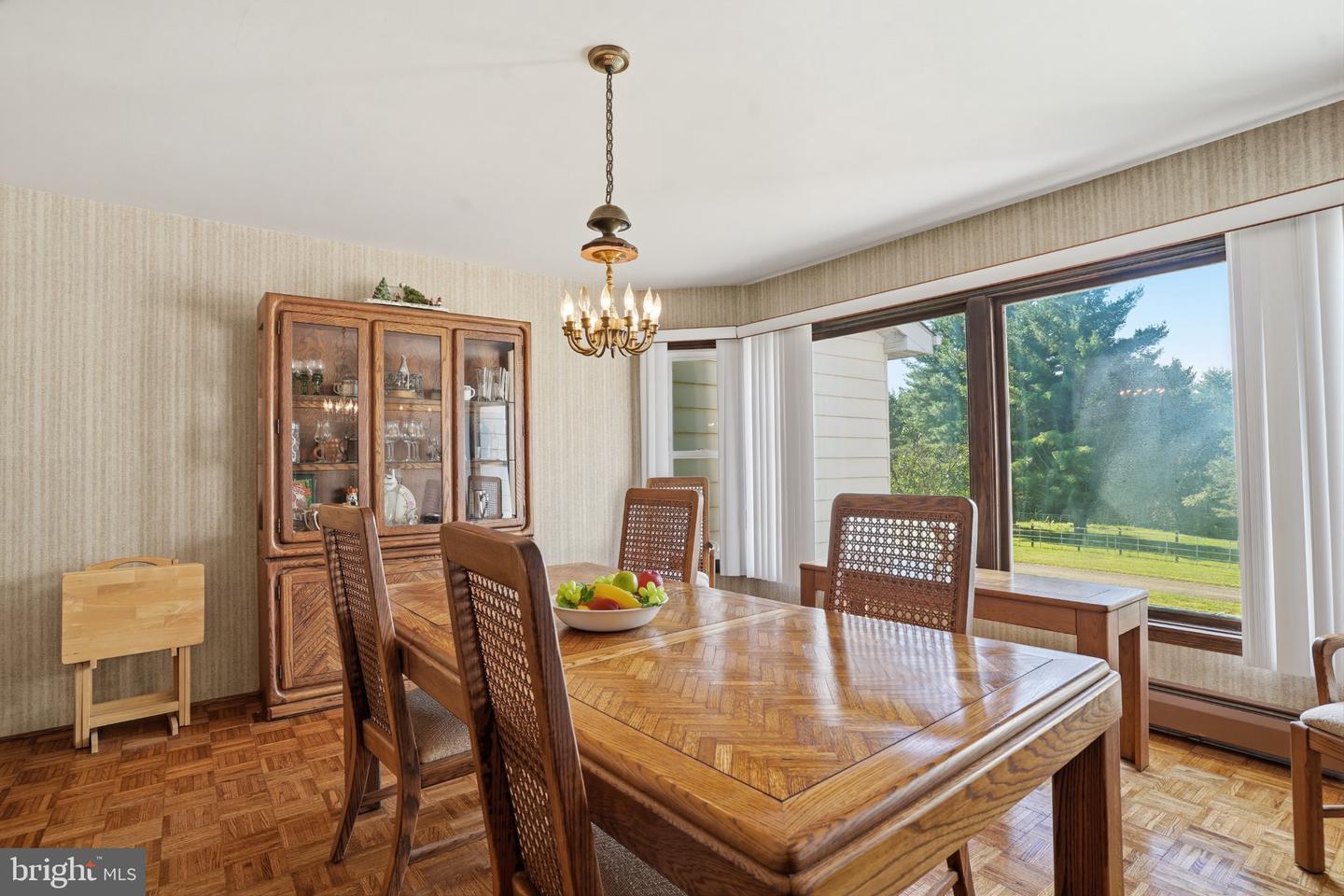 1163 Bush Rd Property Photo 6
