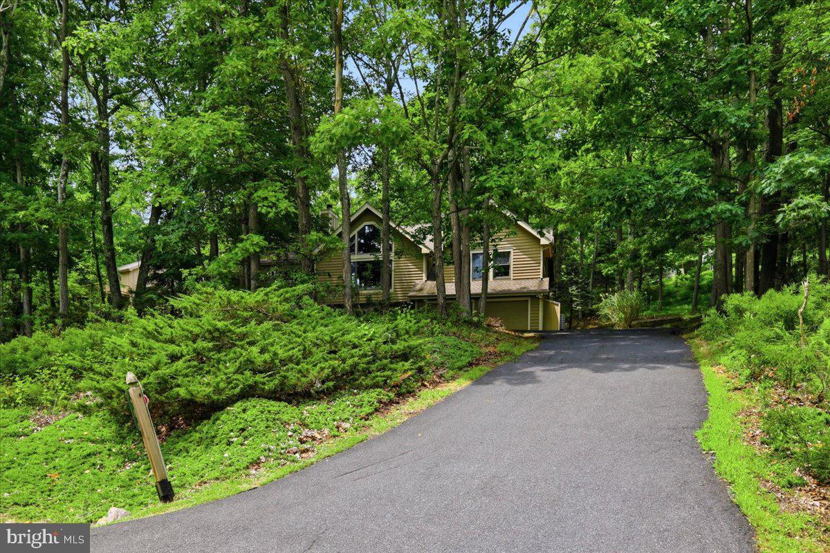 460 Spruce Dr Property Photo 2
