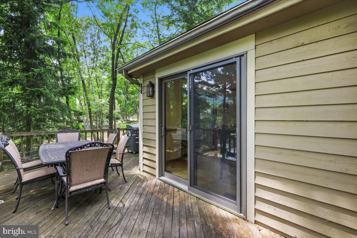 460 Spruce Dr Property Photo 30
