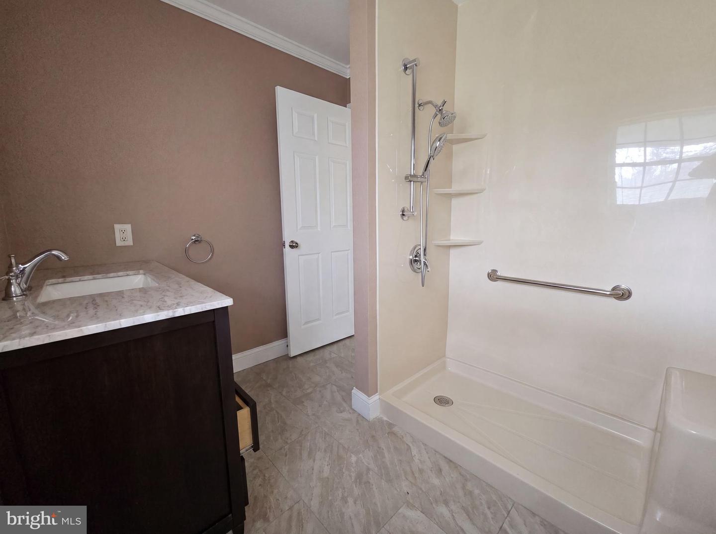 2217 Valley View Dr S Property Photo 23