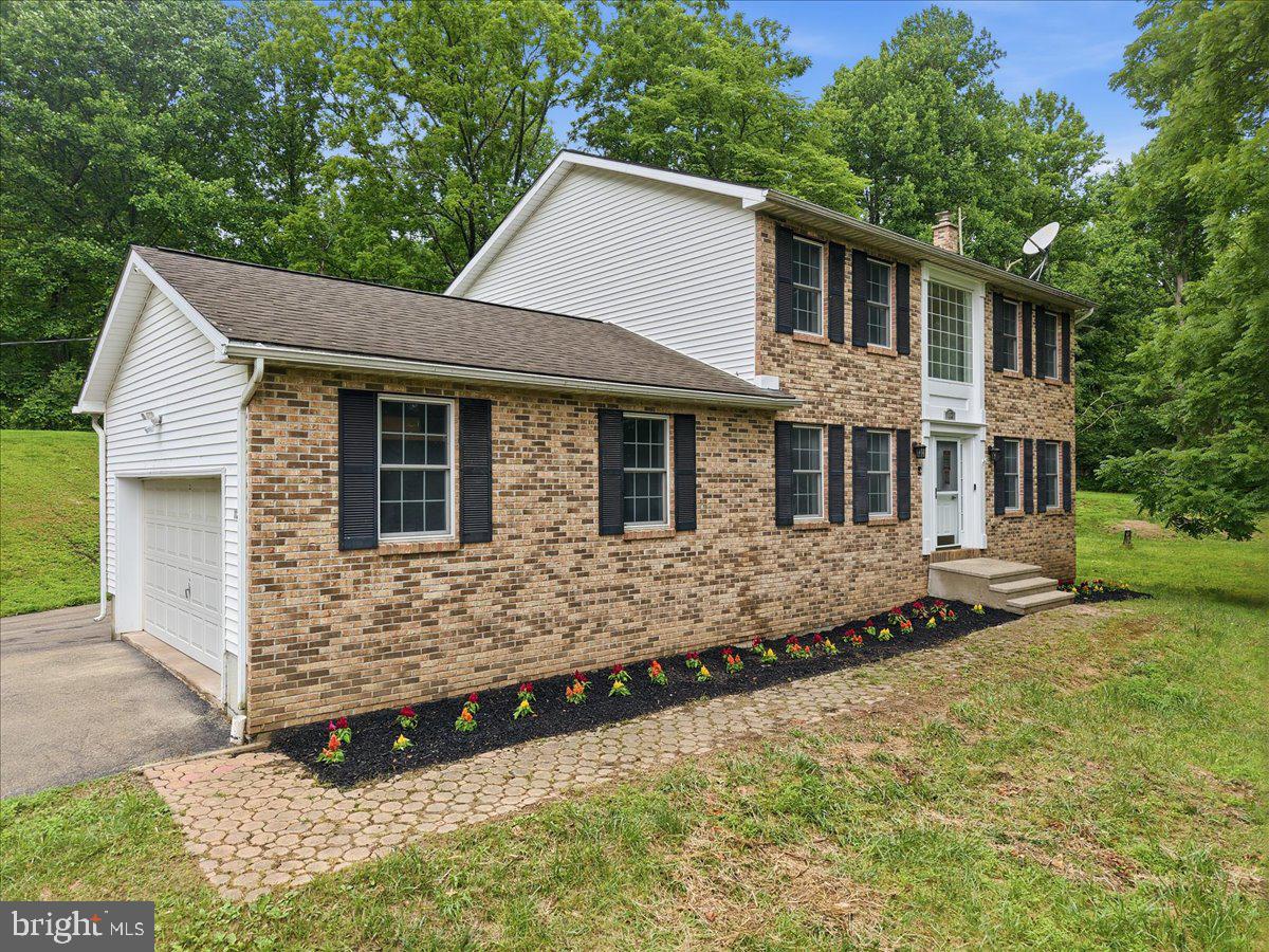 112 Red Cherry Ln Property Photo 4