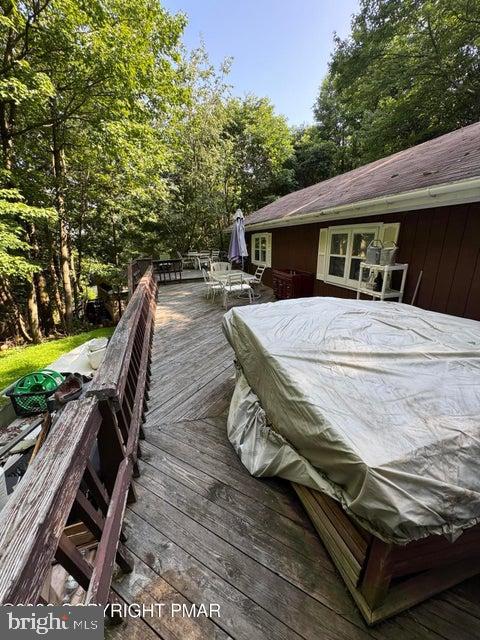 122 Hemlock Trl Property Photo 3