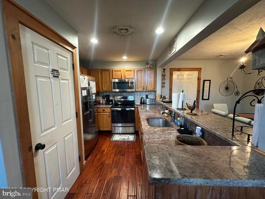 2210 Camelback Dr Property Photo 7