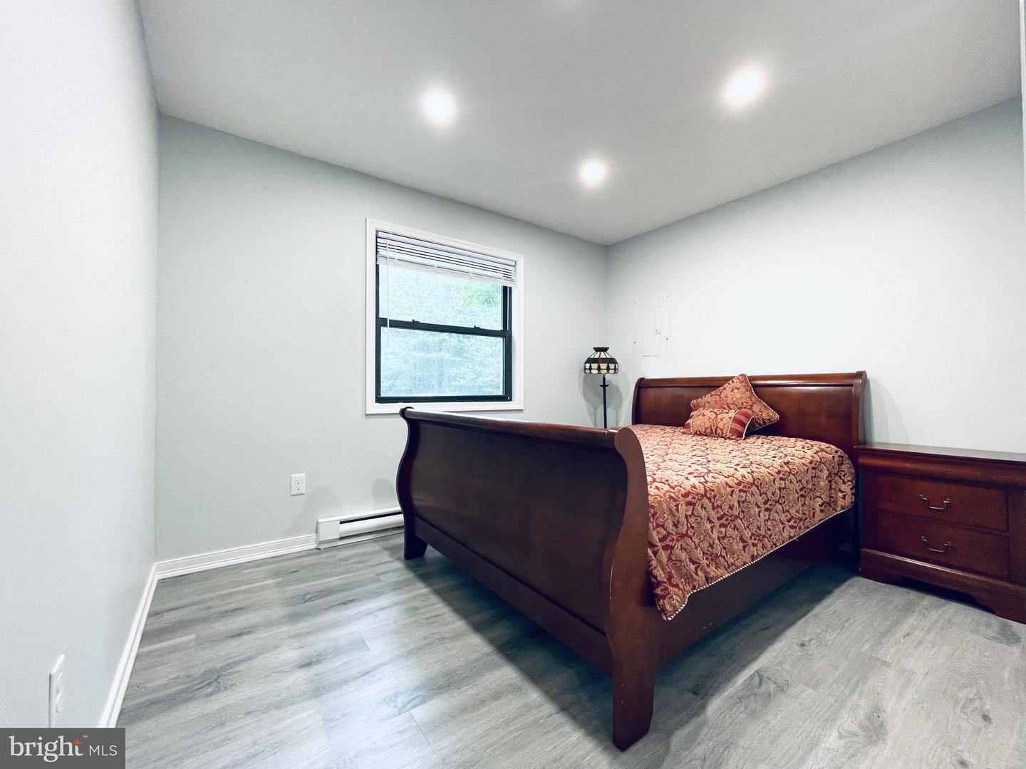 1371 Winding Way Property Photo 12