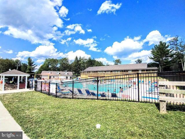 1371 Winding Way Property Photo 34