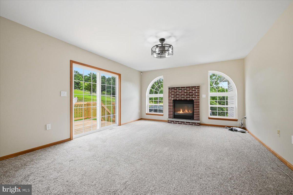 387 Blue Ridge Rd Property Photo 9