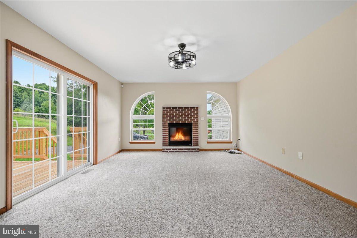 387 Blue Ridge Rd Property Photo 10
