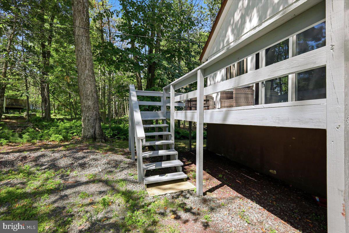 9781 Auburn Dr Property Photo 5