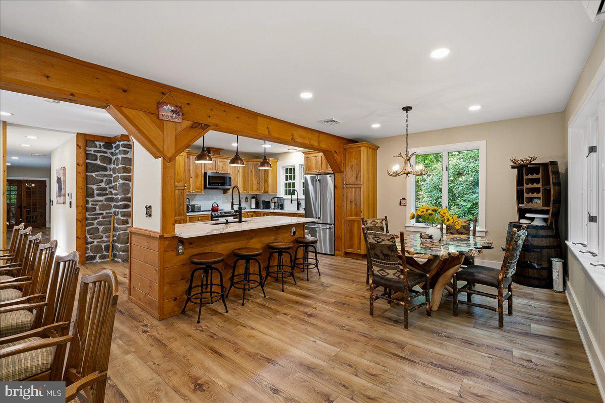 360 Babbling Brook Rd Property Photo 5