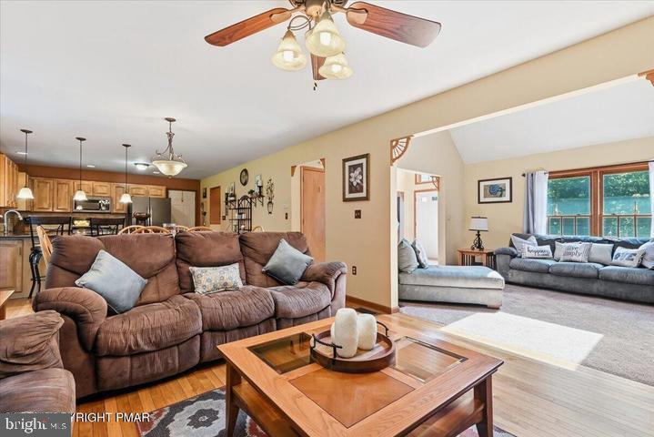 1220 Overlook Ct Property Photo 42