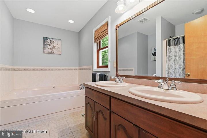 1220 Overlook Ct Property Photo 74