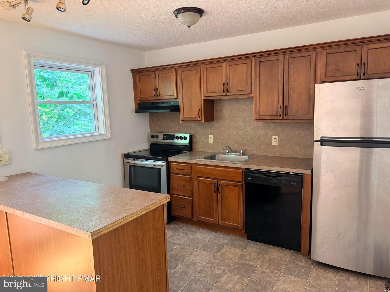 362 Somerset Dr Property Photo 15