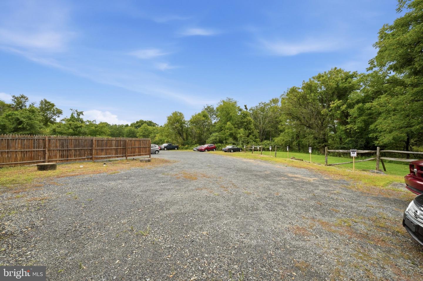 106 Camellia Rd Property Photo 17