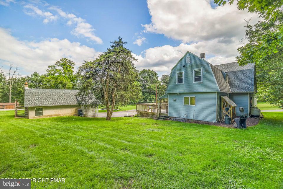 926 Acker Rd Property Photo 8