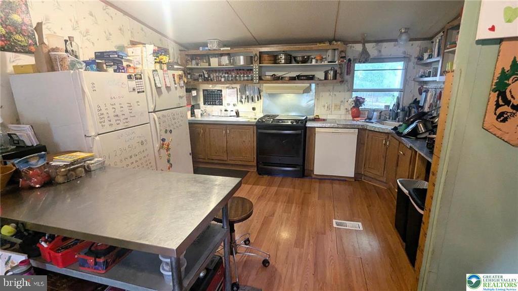 7814 Dougherty Dr Property Photo 4
