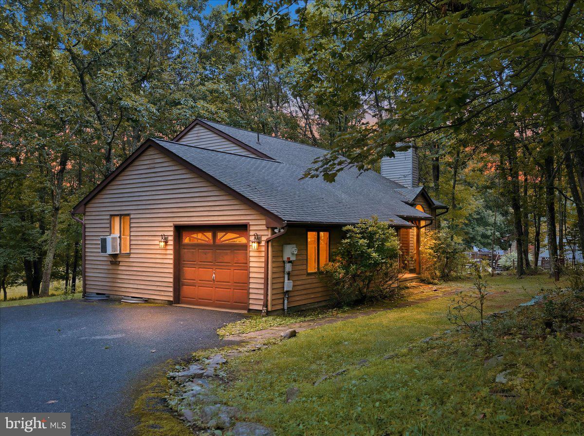408 LONGVIEW DR