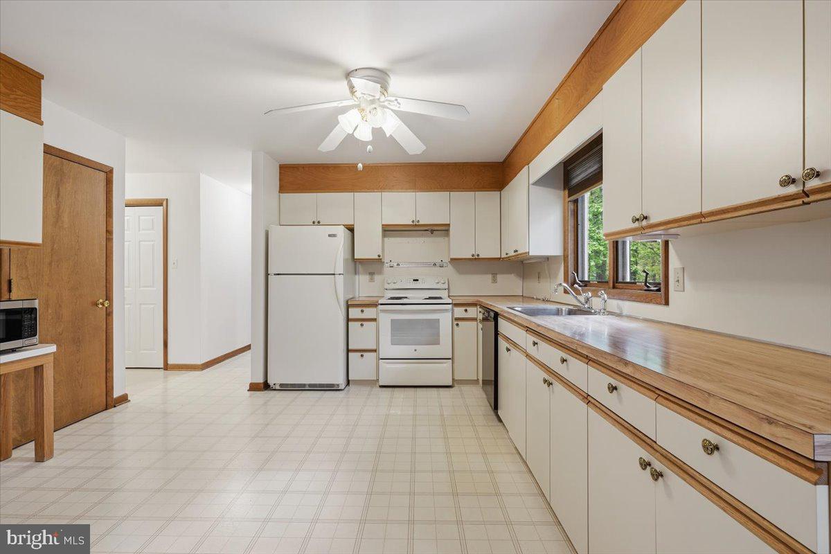 408 Longview Dr Property Photo 22