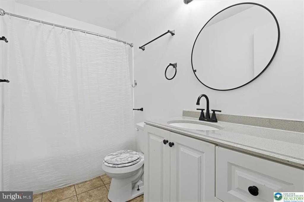 9205 Westwood Dr Property Photo 25
