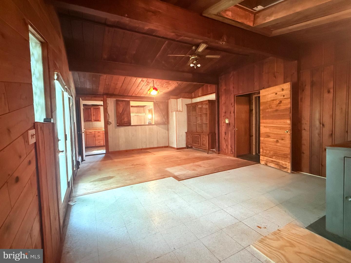 1222 Valley Dr Property Photo 6