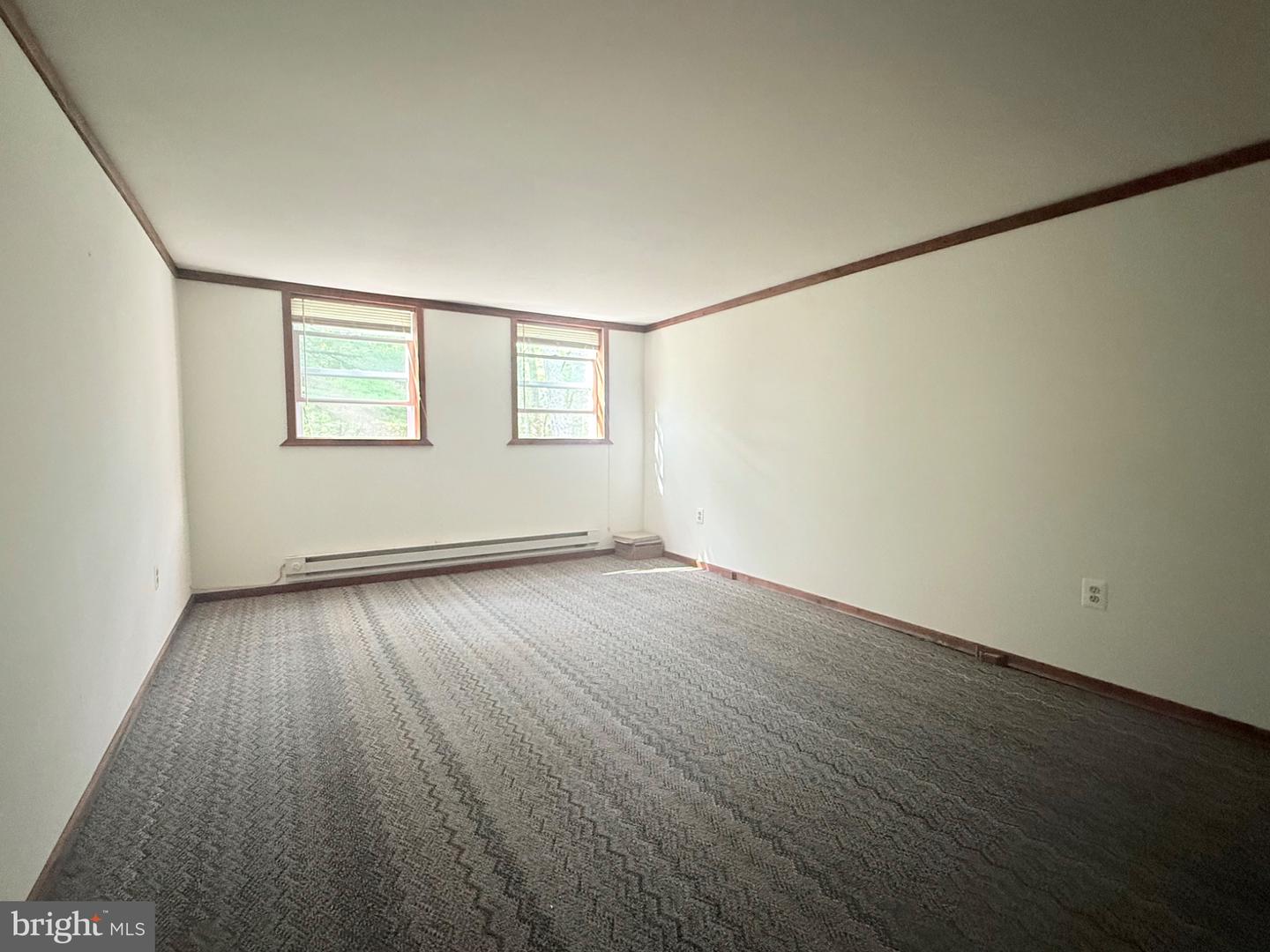 1222 Valley Dr Property Photo 10
