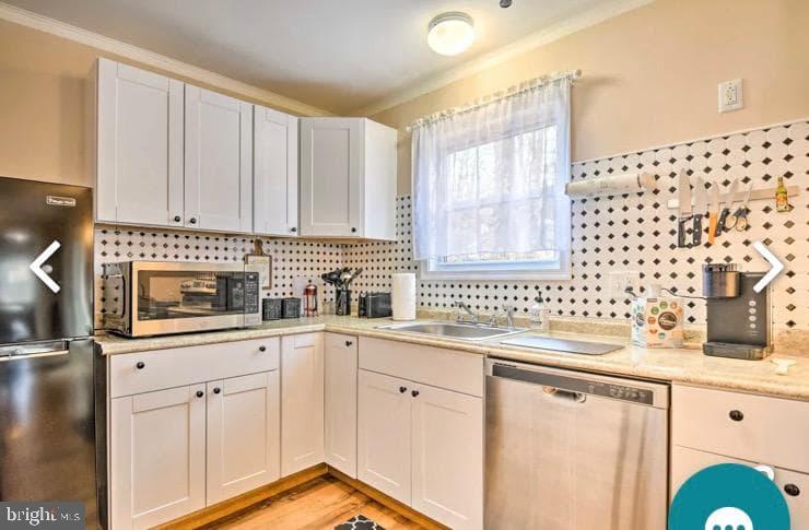 2396 Winding Way Property Photo 10