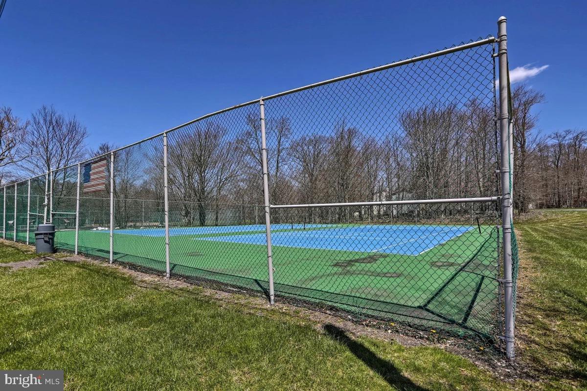 9253 Westwood Dr Property Photo 29