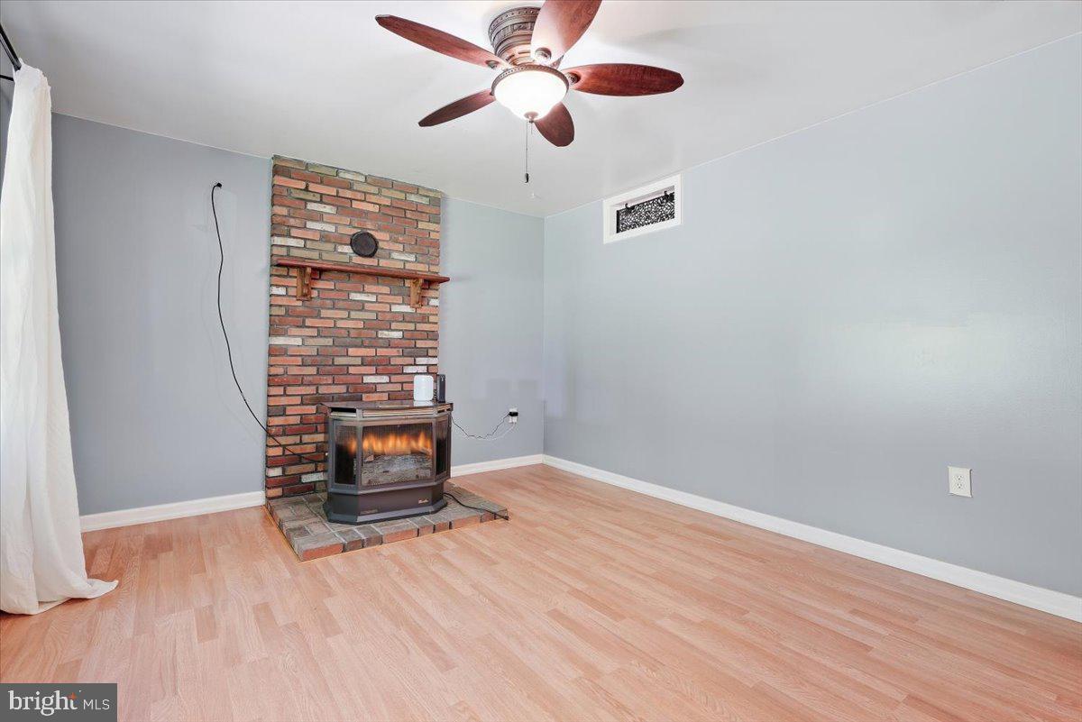 507 Starlite Ct Property Photo 4