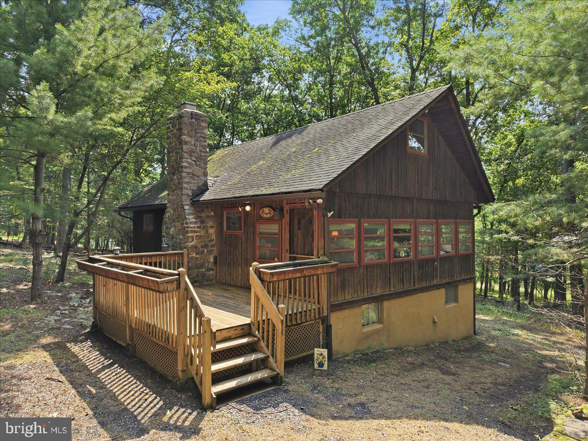 130 Rose Ln Property Photo 3