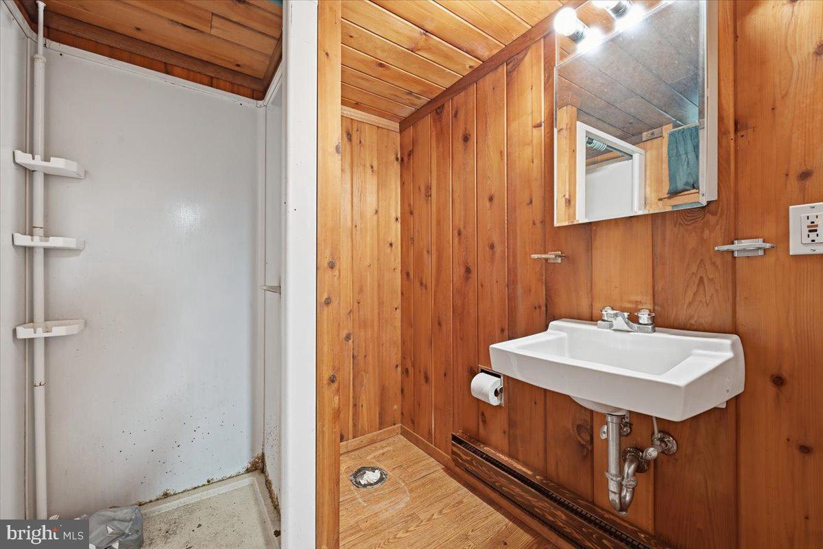 130 Rose Ln Property Photo 59