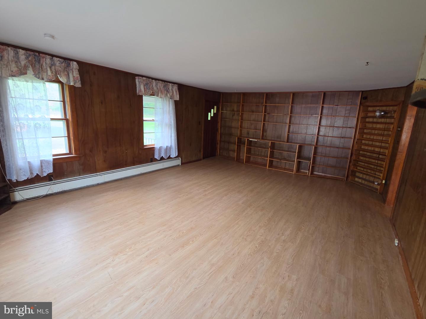 2115 W Main St Property Photo 7