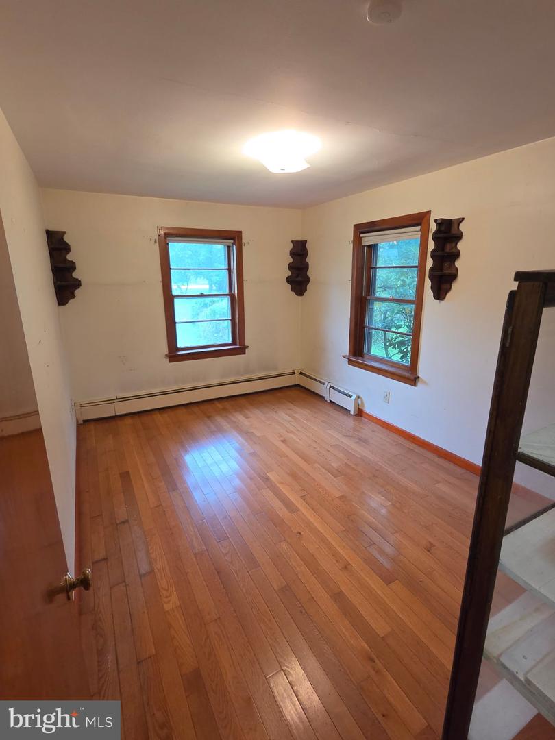 2115 W Main St Property Photo 15