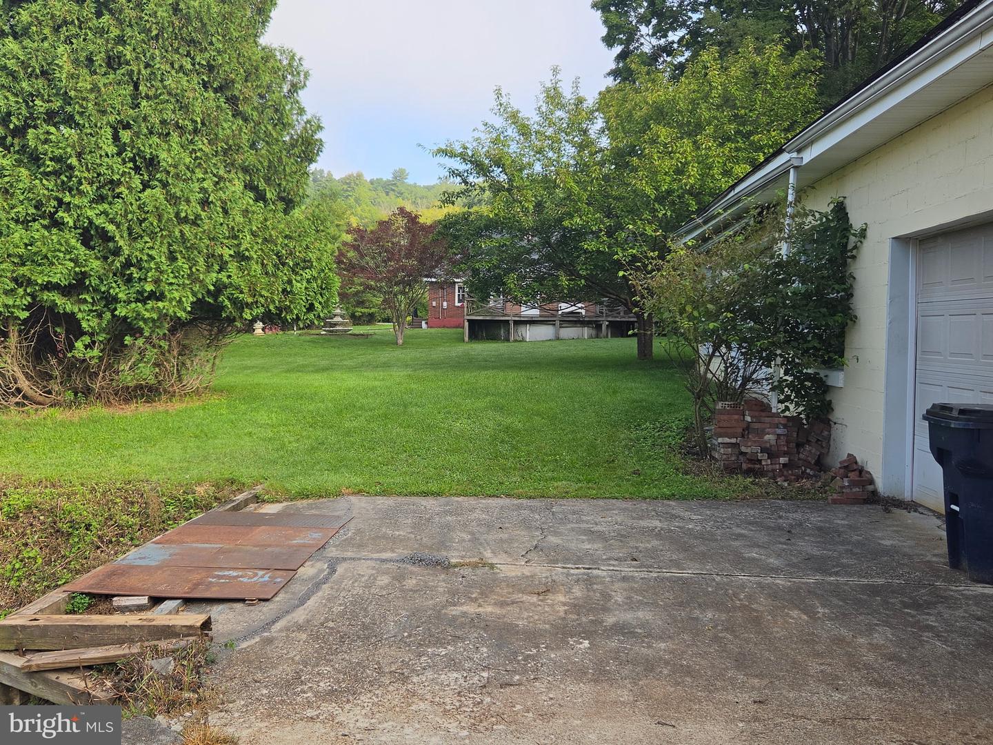2115 W Main St Property Photo 30
