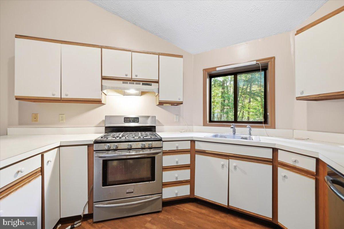 193 Minisink Dr Property Photo 23