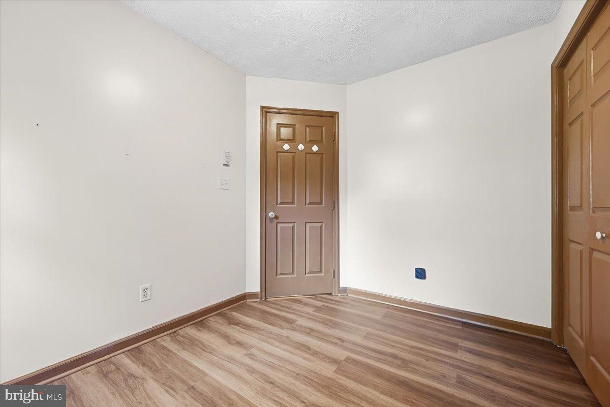193 Minisink Dr Property Photo 37